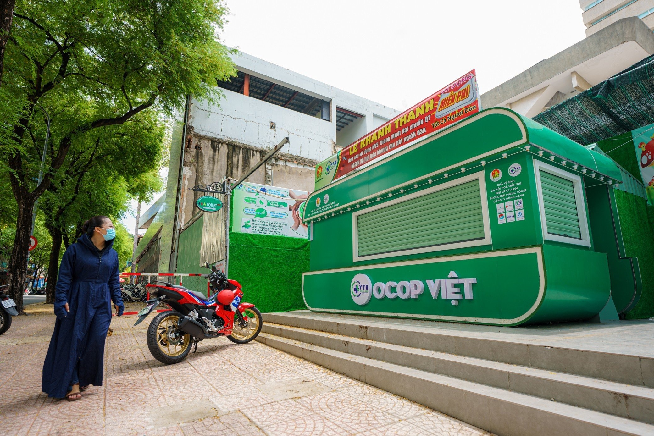 nha ve sinh cong cong anh 6