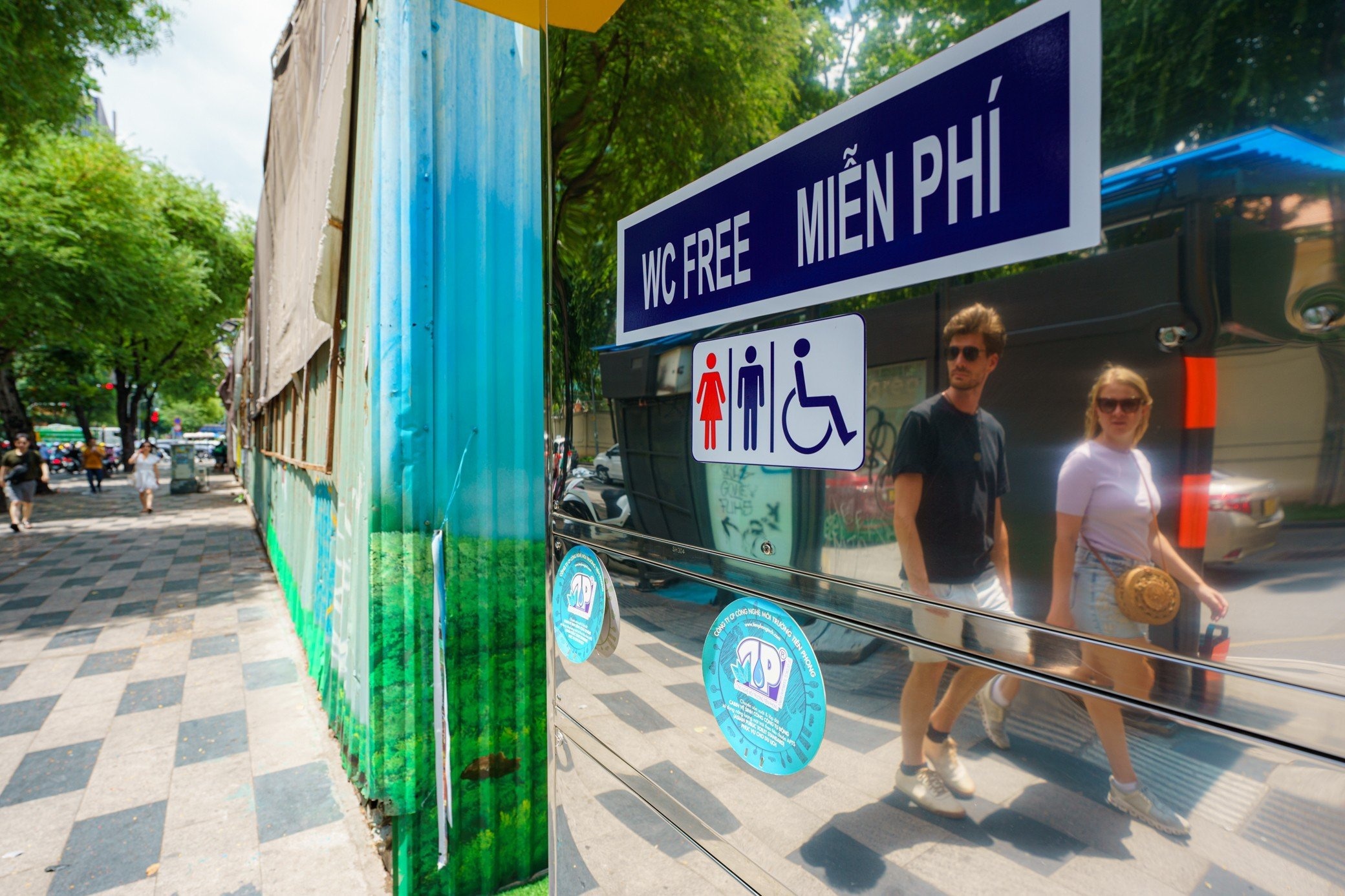 nha ve sinh cong cong anh 3