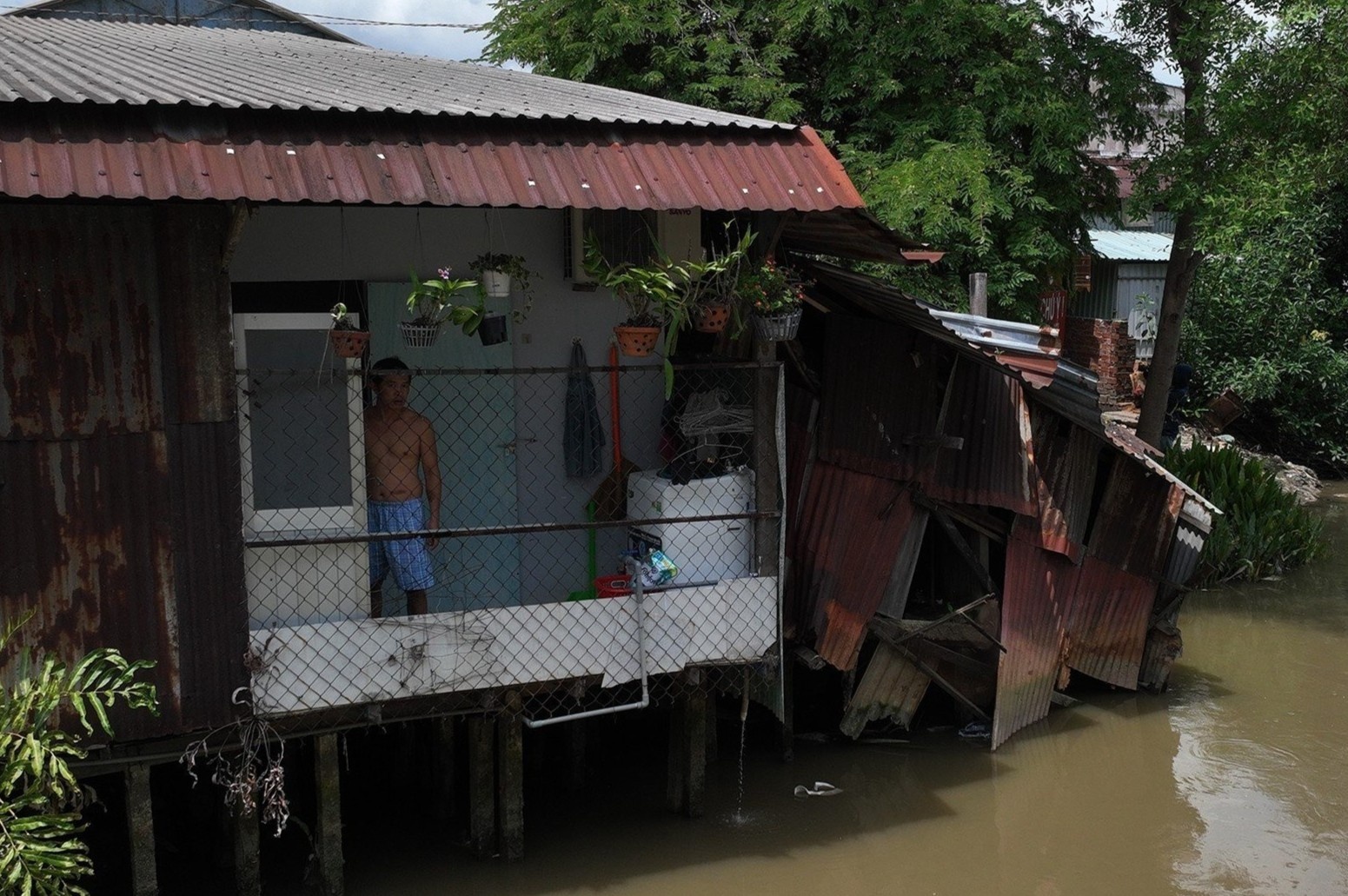 Diem danh nhung vi tri sat lo dac biet nguy hiem tai TP.HCM hinh anh