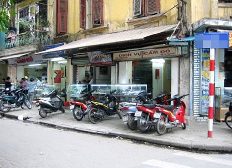 Đường dây làm tài chính thường núp bóng tiệm cầm đồ.