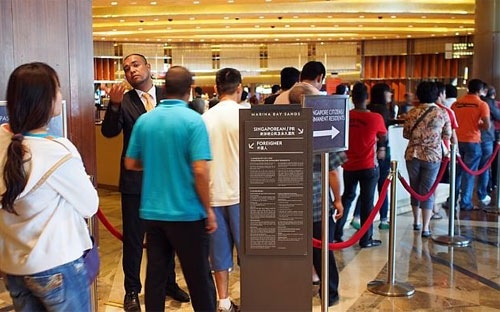 Co nen mo cua casino cho nguoi Viet? hinh anh