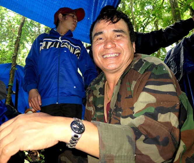 Nhung ty phu giua rung xanh hinh anh