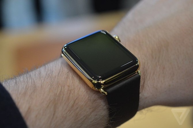 Phiên bản Apple Watch Edition 42 mm màu đen với chất liệu vàng hồng có giá <abbr class=
