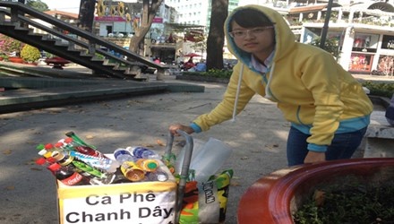 Sinh vien kiem tien mua nang nong hinh anh