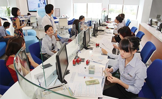 Nhan su ngan hang, soi dong ke o nguoi di hinh anh