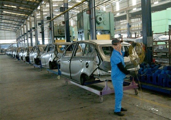 Toàn bộ khung và vỏ chiếc xe VG do Vinaxuki sản xuất. Hiện 200 chiếc vỏ xe đã ra lò thành hình hài, đã có khách đặt mua, nhưng thiếu vốn nên phải dừng sản xuất từ năm 2012 tới nay.