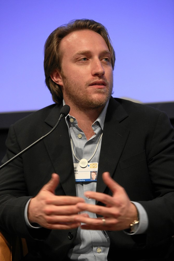 5. Chad Hurley  Sinh năm 1977, Chad Hurley là người đồng sáng lập và cựu CEO của YouTube. Năm 2006, anh cùng đồng sáng lập Steve Chen quyết định bán YouTube cho Google với giá <abbr class=