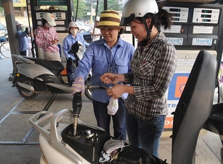 Ngay 4/5 se co quyet dinh dieu chinh gia xang dau hinh anh