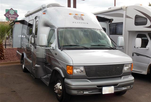 Dai gia Viet bat dau do tien dau tu nha di dong hinh anh