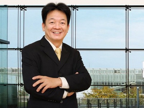 Bau Hien va hanh trinh soan ngoi dai gia Dieu Hien hinh anh