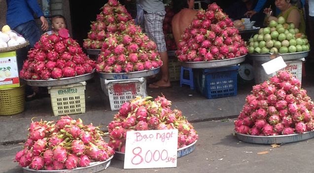 Mua he, trai cay e he van vang nguoi mua hinh anh