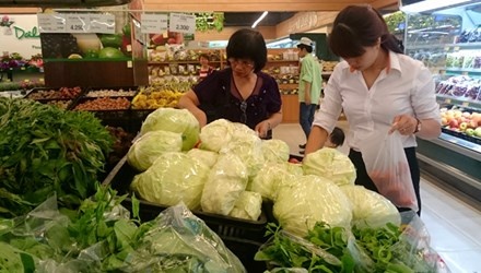 Hang tieu dung, cuoc taxi ruc rich tang gia hinh anh