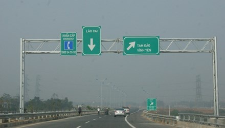 Moi nguoi dan ganh 20 trieu dong no cong hinh anh