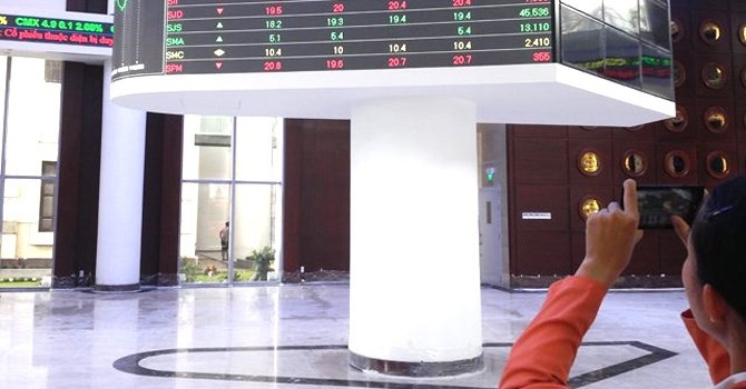 Tru so pho Wall Viet Nam nen o thu do hay TP HCM? hinh anh