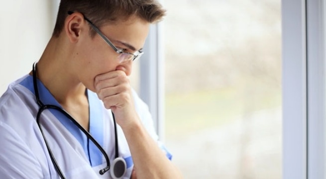 Dem truc khong ngu va nhung manh doi xot xa hinh anh