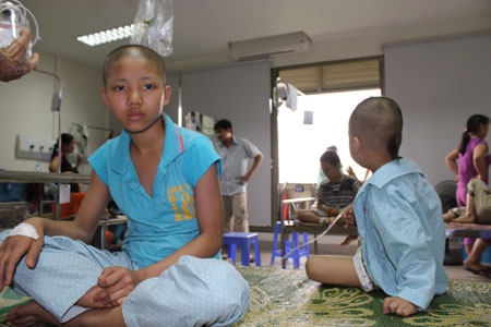 Dau hieu nhan biet cac benh ung thu o tre em hinh anh