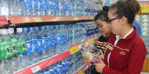 Ma tran nuoc uong dong chai hinh anh