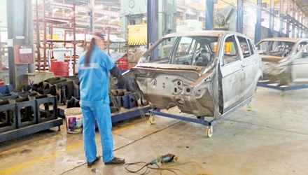 Giac mo xe re ngay mot xa voi hinh anh