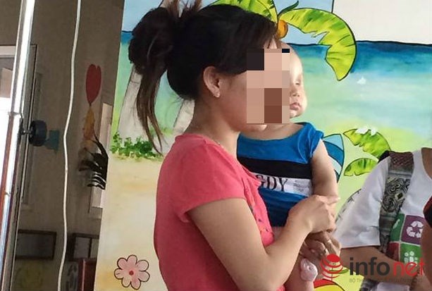 Bệnh nhi bị ung thư phải múc một mắt tại khoa Nhi Bệnh viện K.