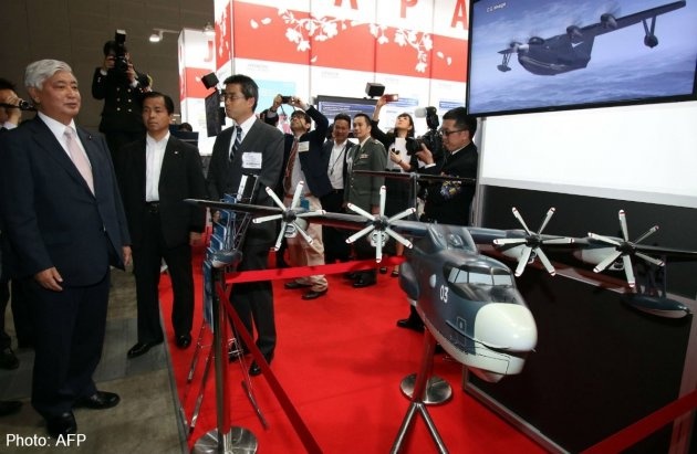 Hội chợ triển lãm thiết bị vũ khí ở Tokyo.