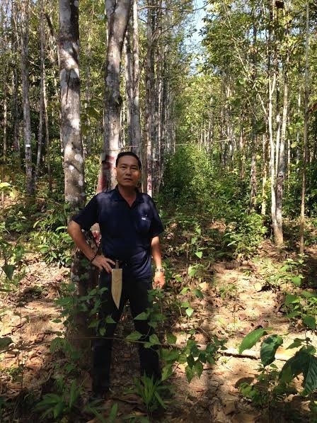 Anh Trưởng bên vùng dó chờ khai thác của Vân Danh.