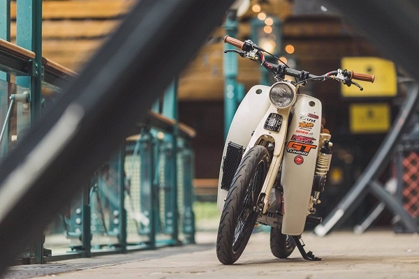 Honda Cub do may NOS sieu khung hinh anh