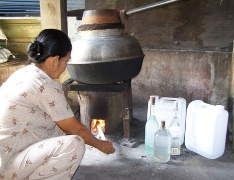 Rượu sản xuất thủ công sẽ được kiểm định chỉ tiêu Methanol.