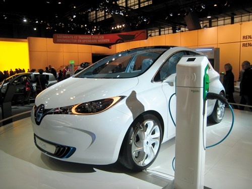 Các loại xe điện cỡ nhỏ rất được người Pháp ưa chuộng.