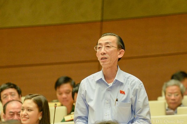 Lai suat cam do 500%, sao khong bi 'so gay'? hinh anh