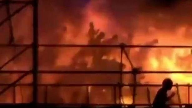 Bat 5 nguoi trong vu no o cong vien nuoc Dai Loan hinh anh