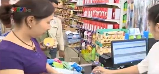 Tien le dang bi hat hui trong giao dich hang ngay hinh anh