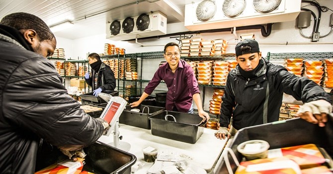 Doanh nhan goc Viet va tham vong noi tieng nhu McDonald's hinh anh