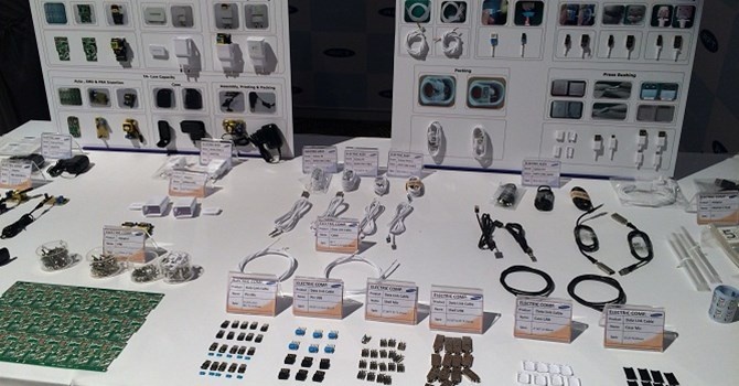 Lam oc vit, tui bong cho Samsung: DN Viet van khong co cua hinh anh