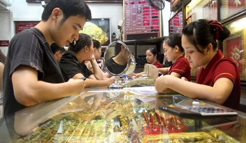 Chưa bao giờ niềm tin vào vàng của người dân lại suy giảm như hiện nay.