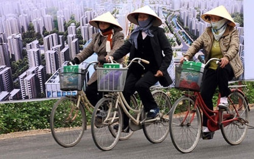 Nguoi mua nha lo trang tay vi chu du an no thue hinh anh