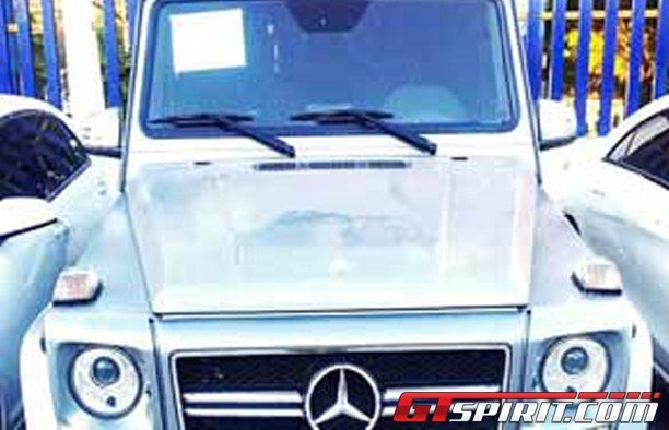 Năm 2014, giới chức Mexico từng thu giữ 43 chiếc xe trong bộ sưu tập của Guzmán trong đó có 12 chiếc xe chống đạn hạng nặng độ từ các mẫu Chevrolet Captiva, Chevrolet Cheyenne, Dodge Ram HEMI (2 chiếc), Dodge Ram, Dodge Ram HEMI 4×4... 1 chiếc xe tuần tra giả  Dodge Charger.