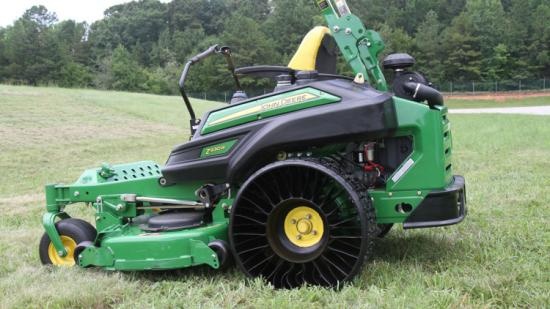 Lốp không hơi của Michelin hiện mới chỉ được ứng dụng cho dòng xe địa hình 4 bánh.