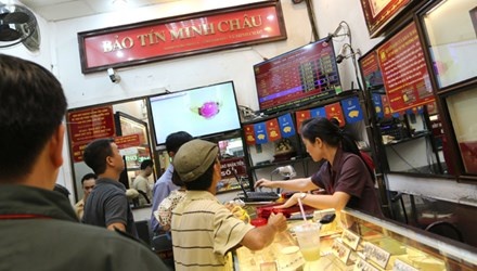 Dau co vang luc nay kha nguy hiem hinh anh