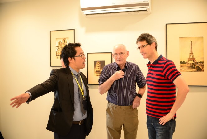 San khach ngoai mua nha hinh anh