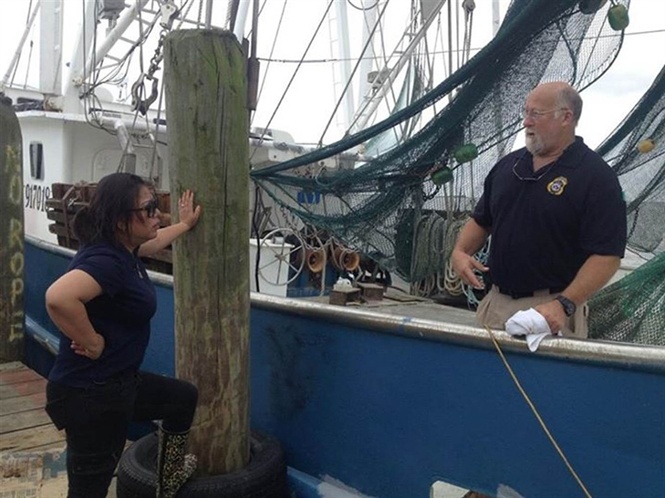 Ngu dan Viet o My: Thang tram voi nghe tom hinh anh