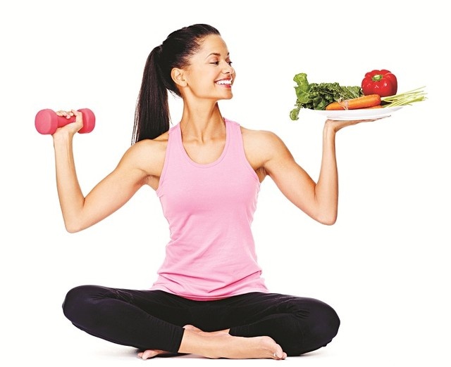 Cách làm giảm cân an toàn nhất và tốt nhất là tăng cường tập luyện đi kèm chế độ ăn có kiểm soát.
