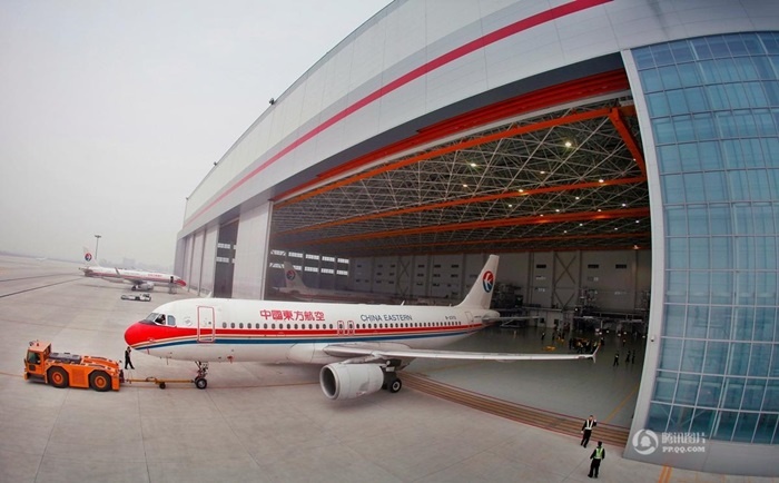 Tiet lo ben trong khu vuc bao duong may bay hinh anh