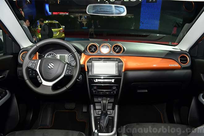  Xe được trang bị hệ thống thông tin giải trí cao cấp, có khả năng kết nối với điện thoại thông minh, giúp người dùng dễ dàng truy cập nhưng tính năng định vị Advanced Navigation.