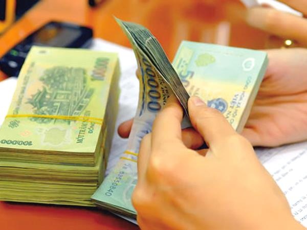 Ep ngan hang giam lai vay? hinh anh