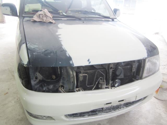 Chiếc xe đang trong quá trình “mông má”trong một gara trước khi đến tay người tiêu dùng.