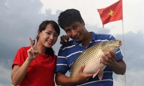 Chang trai kiem tien ty tu ca gion hinh anh