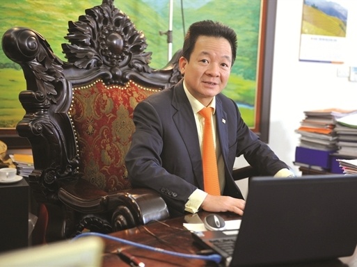 Bau Hien 'lam nong' vi bat dong san hinh anh