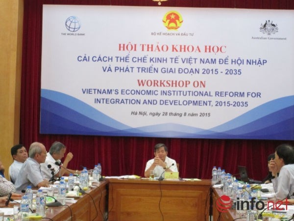 Bộ trưởng Bộ Kế hoạch và Đầu tư chủ trì hội thảo. 