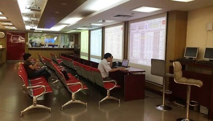 Diu hiu san chung khoan Viet hinh anh