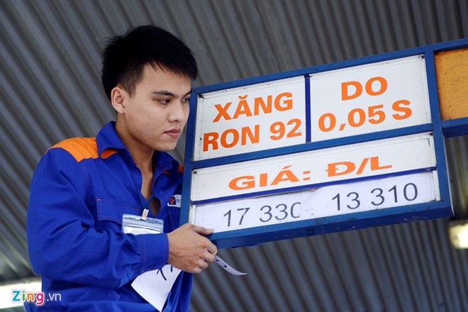 Khong giam gia cuoc theo xang dau: Phat the nao? hinh anh